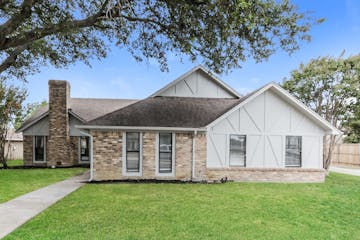 1421 Pine Hill Dr Garland, TX 75043